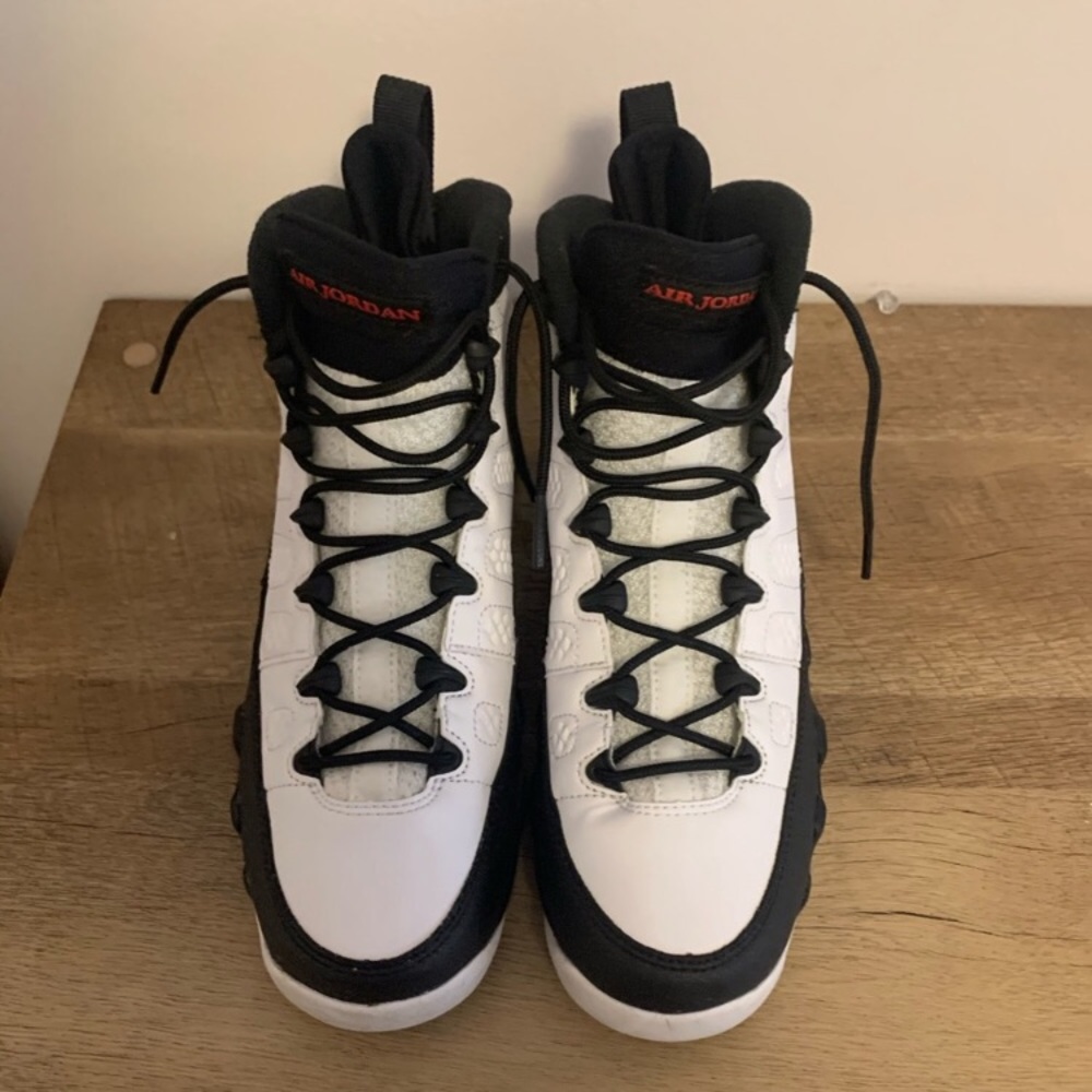 JORDAN 9s